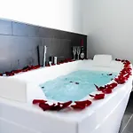 Dm Luxury