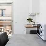 Dm Luxury * קטאניה