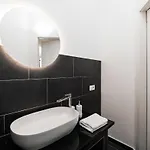 Dm Luxury דירה