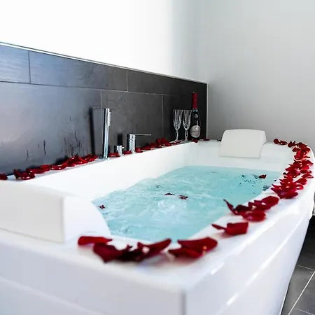 Dm Luxury